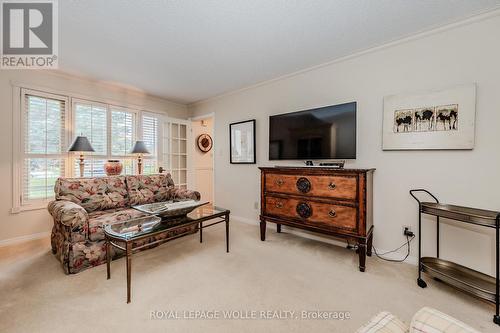 552 Wissler Road, Waterloo, ON - Indoor Photo Showing Living Room