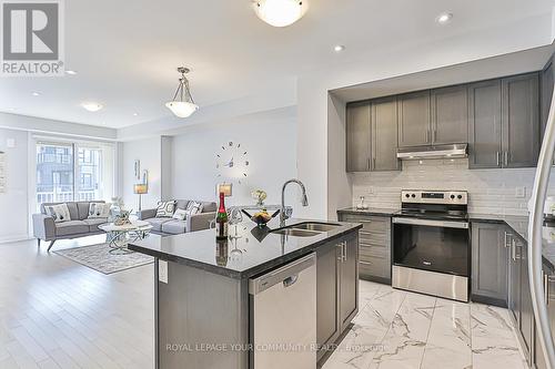 24 Gilbert Wright Avenue, Markham, ON - Indoor Photo Showing Kitchen With Double Sink With Upgraded Kitchen