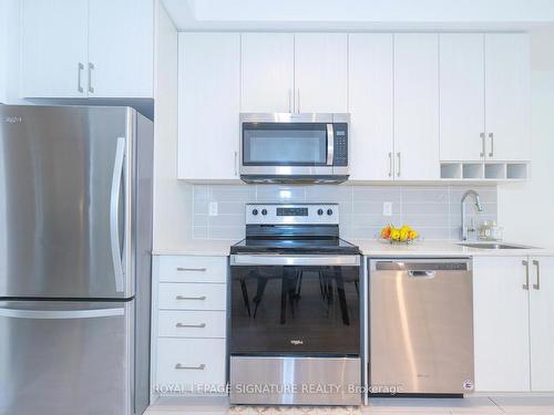 532-3121 Sheppard Ave E, Toronto, ON - Indoor Photo Showing Kitchen With Stainless Steel Kitchen With Upgraded Kitchen