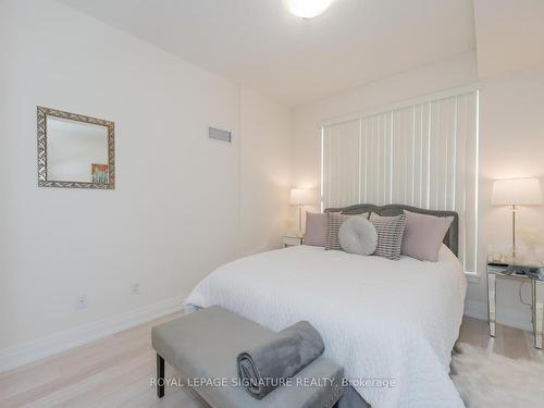 532-3121 Sheppard Ave E, Toronto, ON - Indoor Photo Showing Bedroom