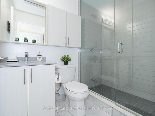 532-3121 Sheppard Ave E, Toronto, ON - Indoor Photo Showing Bathroom