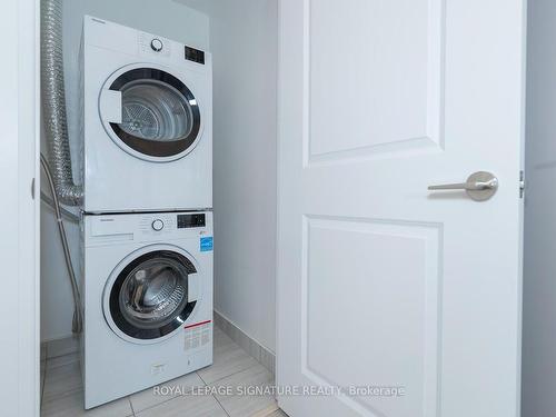 532-3121 Sheppard Ave E, Toronto, ON - Indoor Photo Showing Laundry Room