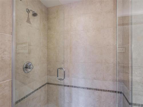 108D-181 Beachside Dr, Parksville, BC - Indoor Photo Showing Bathroom