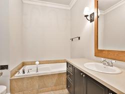 Ensuite bathroom - 