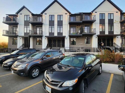 10-405 Myers Rd, Cambridge, ON - Outdoor With Balcony With Facade