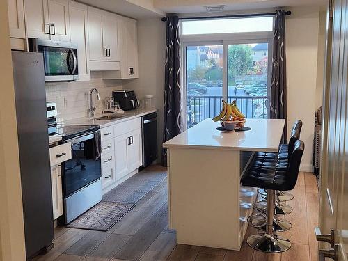 10-405 Myers Rd, Cambridge, ON - Indoor Photo Showing Kitchen