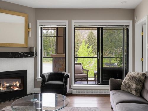 319-1335 Bear Mountain Pkwy, Langford, BC - Indoor Photo Showing Living Room With Fireplace