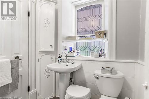 382105 Concession Road 17, Georgian Bluffs, ON - Indoor Photo Showing Bathroom