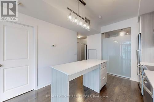 411 - 105 George Street, Toronto, ON - Indoor Photo Showing Kitchen