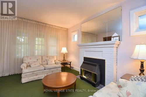 189 Edgemont Street S, Hamilton, ON - Indoor Photo Showing Living Room With Fireplace