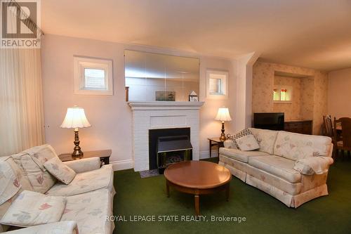 189 Edgemont Street S, Hamilton, ON - Indoor Photo Showing Living Room With Fireplace