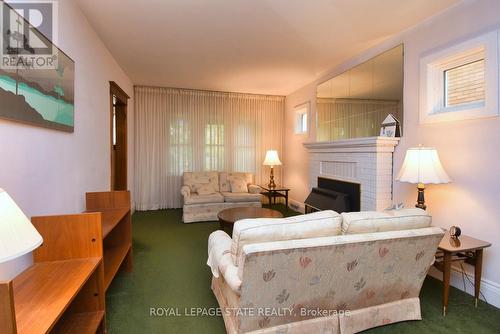 189 Edgemont Street S, Hamilton, ON - Indoor Photo Showing Living Room With Fireplace