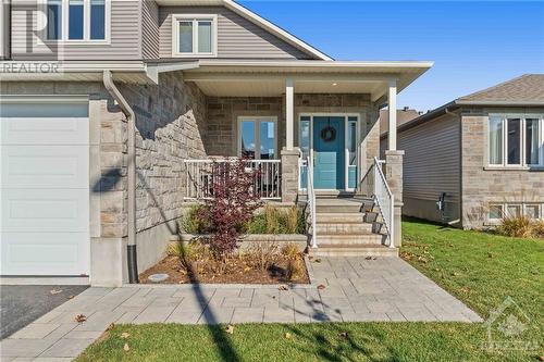 71 York Crossing, Russell, ON - Outdoor With Facade