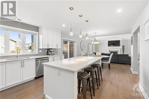 71 York Crossing, Russell, ON - Indoor Photo Showing Kitchen With Upgraded Kitchen