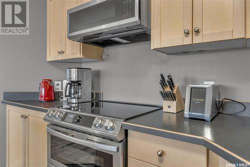 Ph108 1914 Hamilton Street, Regina, SK - Indoor Photo Showing Kitchen