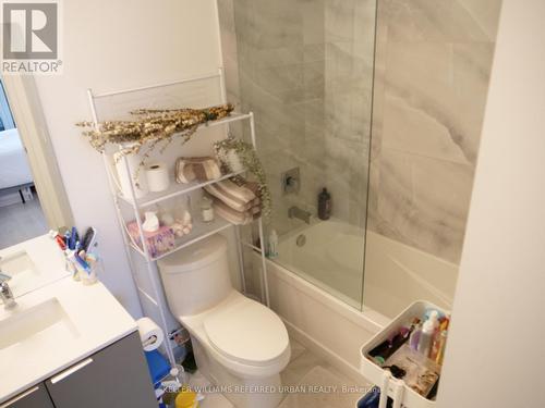 1807 - 30 Ordnance Avenue, Toronto, ON - Indoor Photo Showing Bathroom