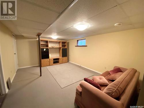 702 3Rd Avenue Nw, Swift Current, SK - Indoor Photo Showing Basement