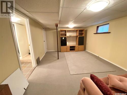 702 3Rd Avenue Nw, Swift Current, SK - Indoor Photo Showing Basement