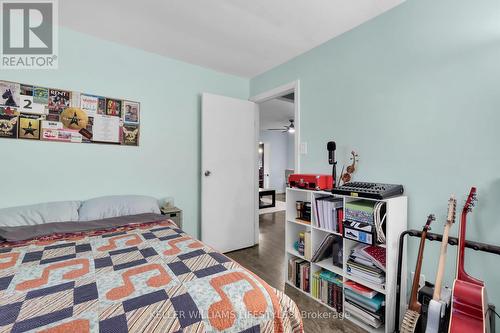 2624 Hamilton Road, Thames Centre, ON - Indoor Photo Showing Bedroom