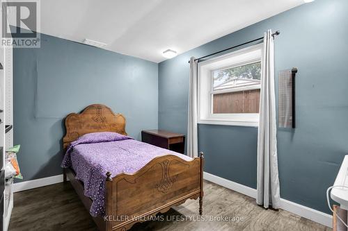 2624 Hamilton Road, Thames Centre, ON - Indoor Photo Showing Bedroom