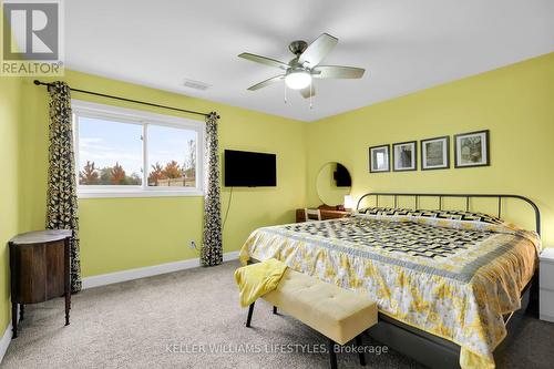 2624 Hamilton Road, Thames Centre, ON - Indoor Photo Showing Bedroom