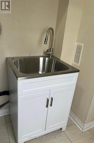 59Lower - 15 Old Colony Road, Richmond Hill, ON - Indoor Photo Showing Laundry Room