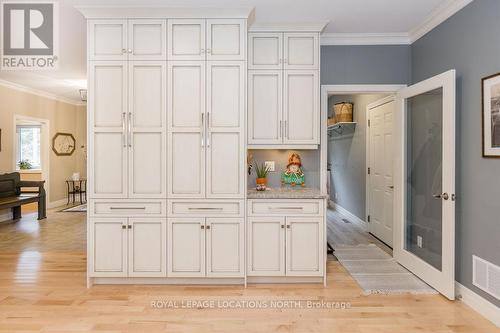 1035 Laidlaw Avenue, Gravenhurst, ON - Indoor Photo Showing Other Room