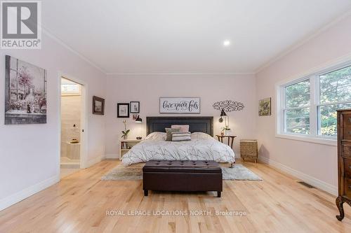 1035 Laidlaw Avenue, Gravenhurst, ON - Indoor Photo Showing Bedroom