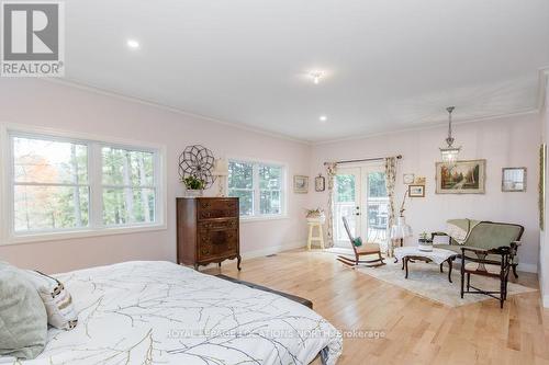 1035 Laidlaw Avenue, Gravenhurst, ON - Indoor Photo Showing Bedroom