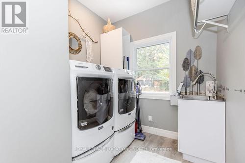 1035 Laidlaw Avenue, Gravenhurst, ON - Indoor Photo Showing Laundry Room