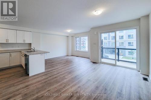 7 Roxanne Drive, Hamilton, ON - Indoor Photo Showing Kitchen