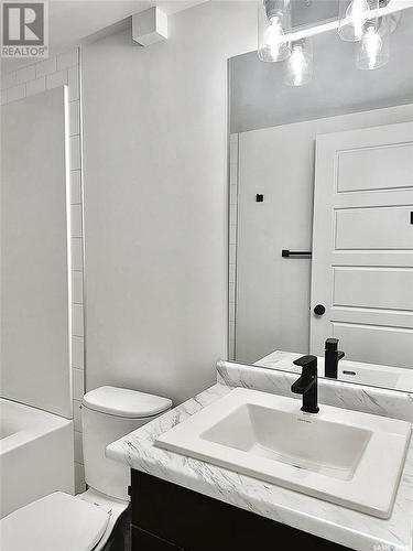 413 Germain Manor, Saskatoon, SK - Indoor Photo Showing Bathroom