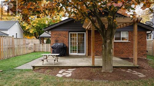 Back Deck & Pergola - 64 Market Street, Huron East (Seaforth), ON - Outdoor