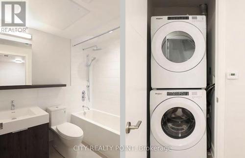 1010 - 2525 Bathurst Street, Toronto, ON - Indoor Photo Showing Laundry Room