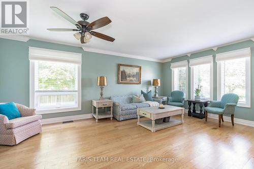 72 Oxley Drive, Penetanguishene, ON - Indoor Photo Showing Living Room