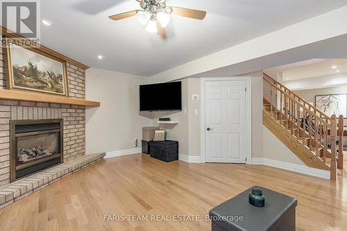 72 Oxley Drive, Penetanguishene, ON - Indoor Photo Showing Living Room With Fireplace