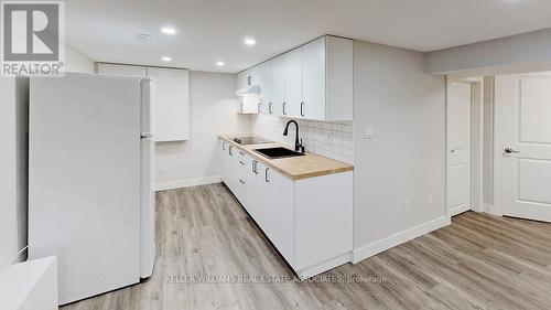 274 Felan Avenue, Oakville, ON - Indoor Photo Showing Kitchen