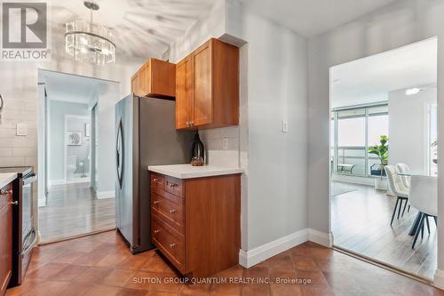 804 - 716 The West Mall, Toronto, ON - Indoor Photo Showing Kitchen