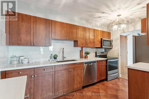 804 - 716 The West Mall, Toronto, ON - Indoor Photo Showing Kitchen