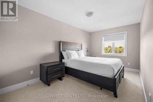 45 Rockmount Crescent, Gravenhurst, ON - Indoor Photo Showing Bedroom