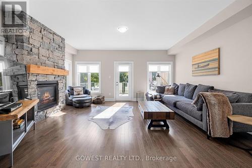 45 Rockmount Crescent, Gravenhurst, ON - Indoor Photo Showing Living Room With Fireplace