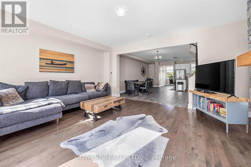 45 Rockmount Crescent, Gravenhurst, ON - Indoor Photo Showing Living Room