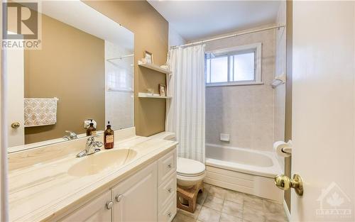 1136 Soderlind Street, Ottawa, ON - Indoor Photo Showing Bathroom