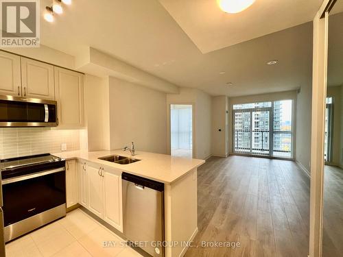 820 - 4955 Yonge Street, Toronto, ON - Indoor Photo Showing Kitchen With Double Sink