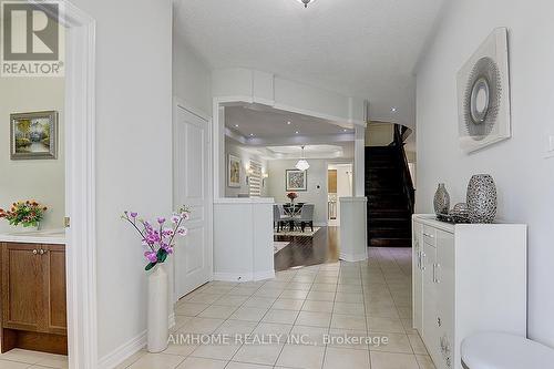 881 Memorial Circle, Newmarket, ON - Indoor Photo Showing Other Room