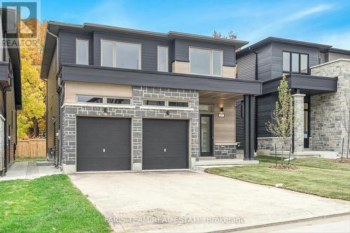 89 Berkely Street, Wasaga Beach, ON - Outdoor With Facade