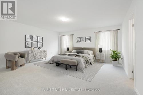 89 Berkely Street, Wasaga Beach, ON - Indoor Photo Showing Bedroom