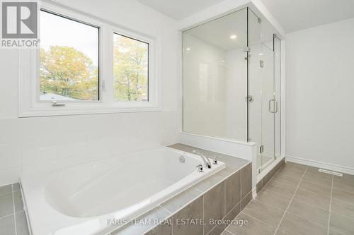 89 Berkely Street, Wasaga Beach, ON - Indoor Photo Showing Bathroom