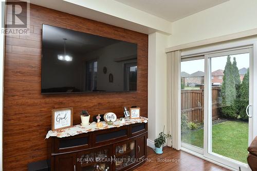 670 Lott Crescent, Milton, ON - Indoor Photo Showing Other Room