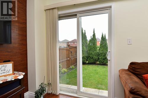 670 Lott Crescent, Milton, ON - Indoor Photo Showing Other Room